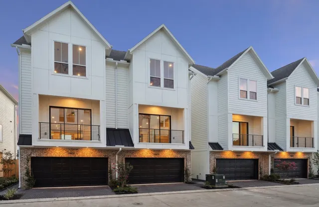 $399,700 | 3923 Willowbend Pt Drive, Houston, TX 77025