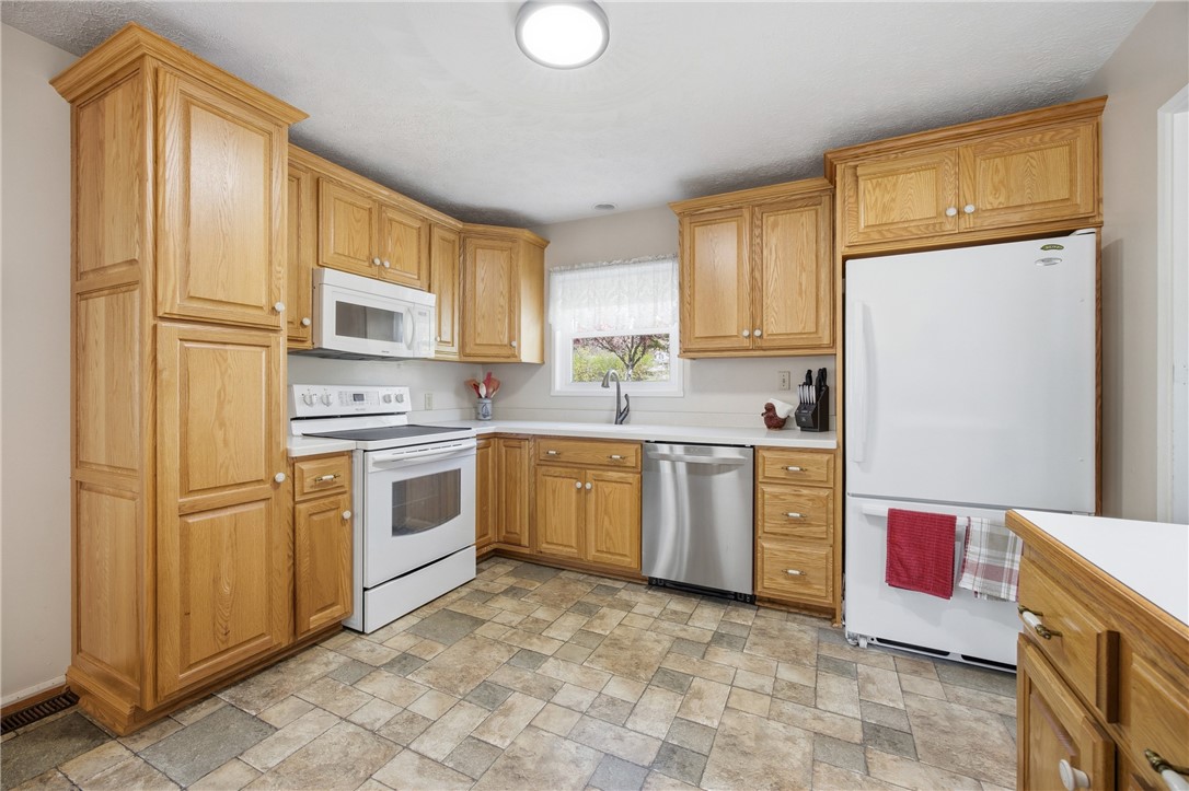 102 Grace Street Milo, NY 14527 - Photo 4 of 40