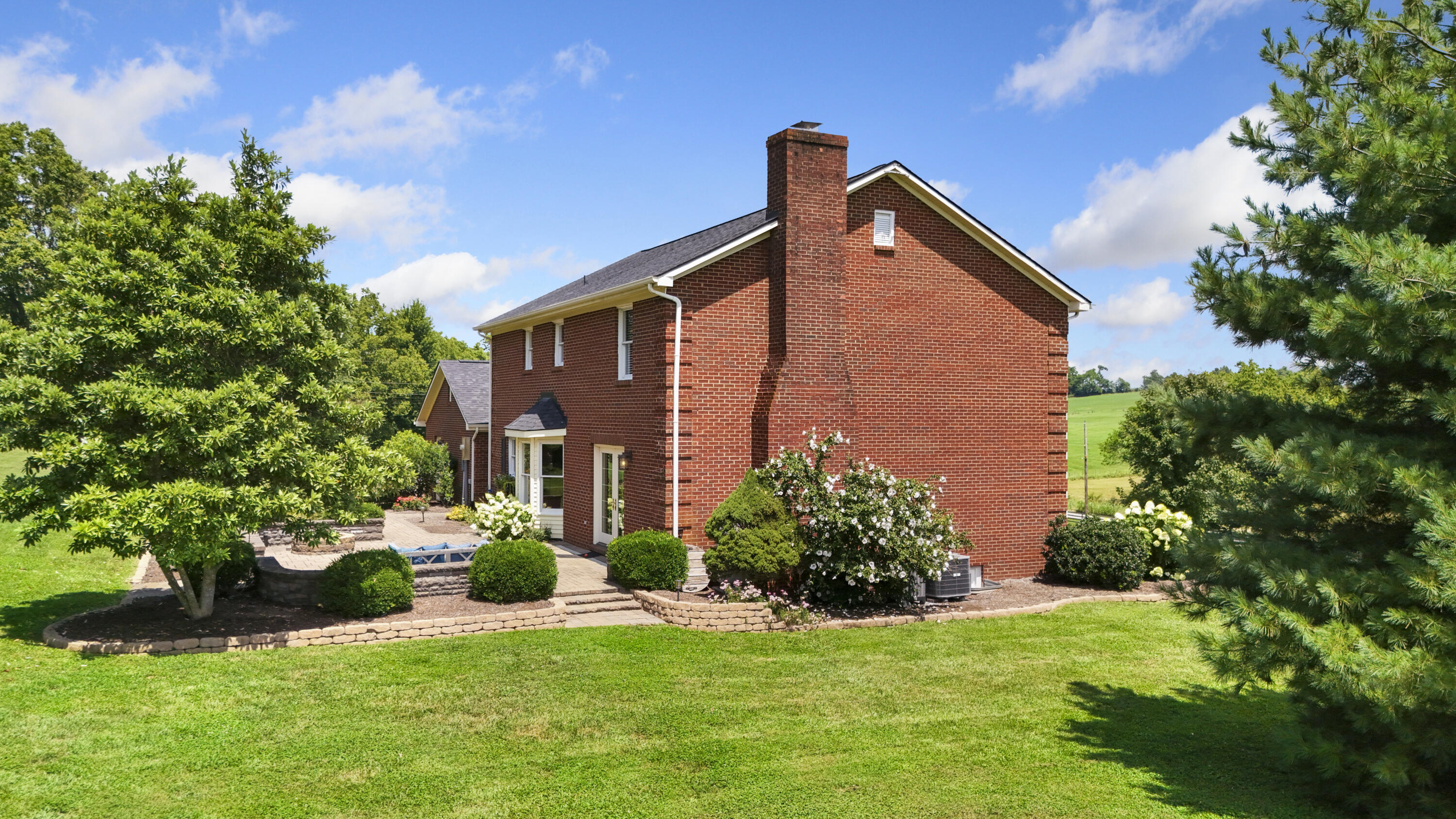 563 White Oak Road Stamping Ground, KY 40379 - Photo 5 of 78 DJI_20250725142759_0061_D