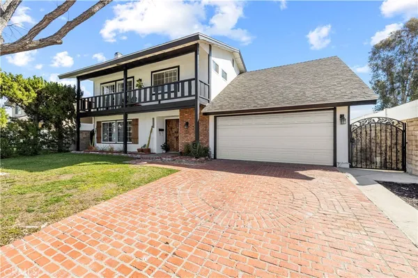 $895,000 | 22930 Las Mananitas Drive, Valencia, CA 91354