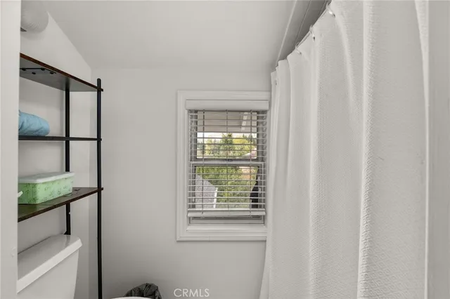 a view of livingroom with furniture