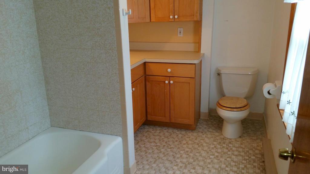 60 Goldstein Road Prince Frederick, MD 20678 - Photo 8 of 28 Bath