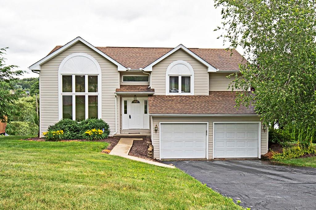 275 Holyoke Road Butler, PA 16001 - Photo 2 of 24