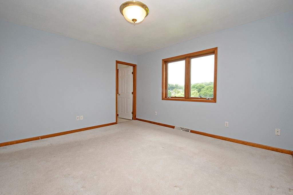 275 Holyoke Road Butler, PA 16001 - Photo 15 of 24