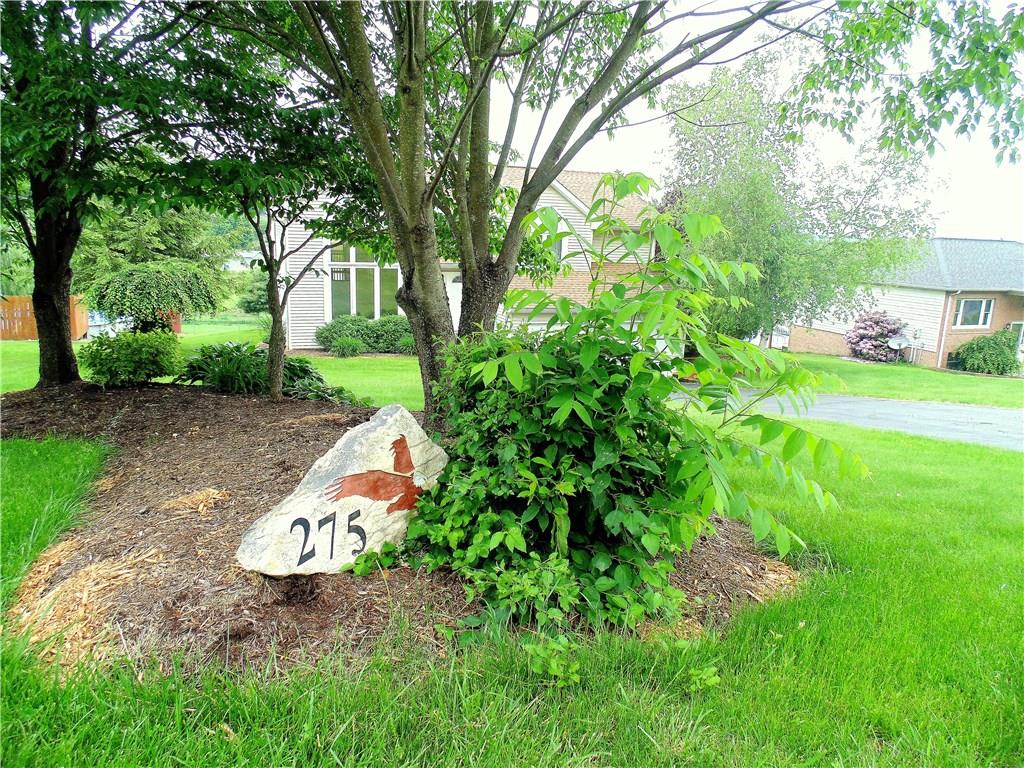 275 Holyoke Road Butler, PA 16001 - Photo 3 of 24