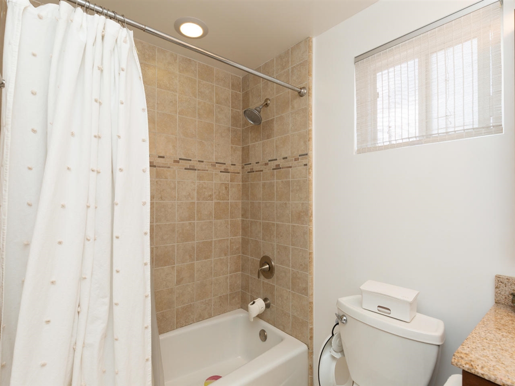 1452 Ridgeway Street Oceanside, CA 92054 - Photo 15 of 25 Gallery Image 15