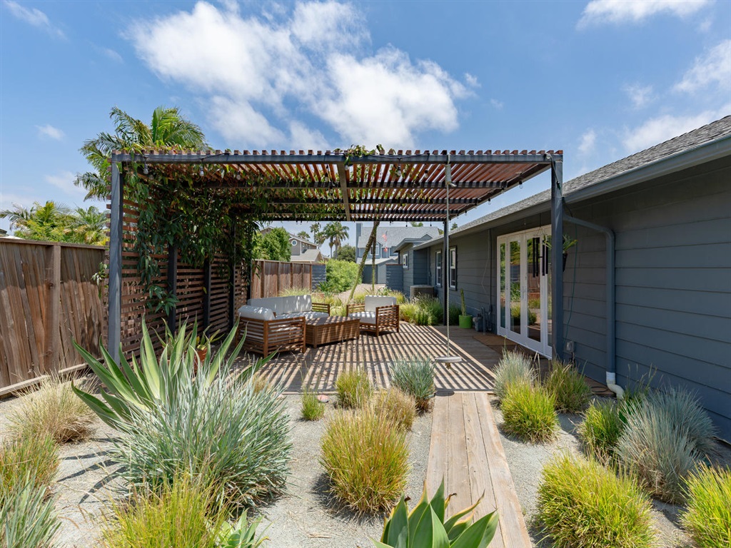 1452 Ridgeway Street Oceanside, CA 92054 - Photo 18 of 25 Gallery Image 18
