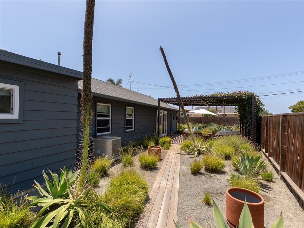 1452 Ridgeway Street Oceanside, CA 92054 - Photo 20 of 25 Gallery Image 20