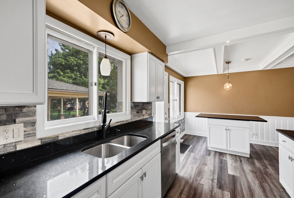 1734 West Rampart Road Addison, IL 60101 - Photo 7 of 20 Gallery Image 7