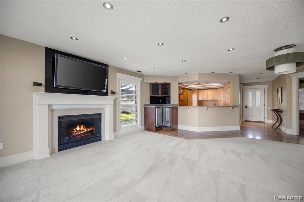 31705 South River Road, Unit B Harrison Township, MI 48045 - Photo 17 of 40 Gallery Image 17