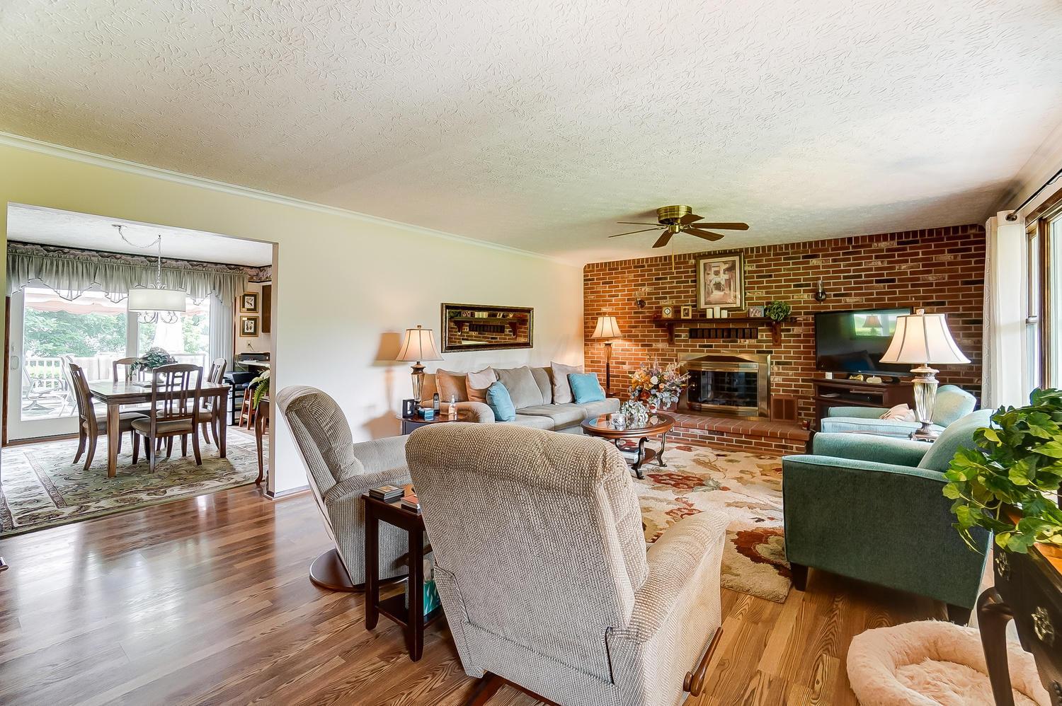 255 South Hempstead Road Westerville, OH 43081 - Photo 3 of 33 Gallery Image 3
