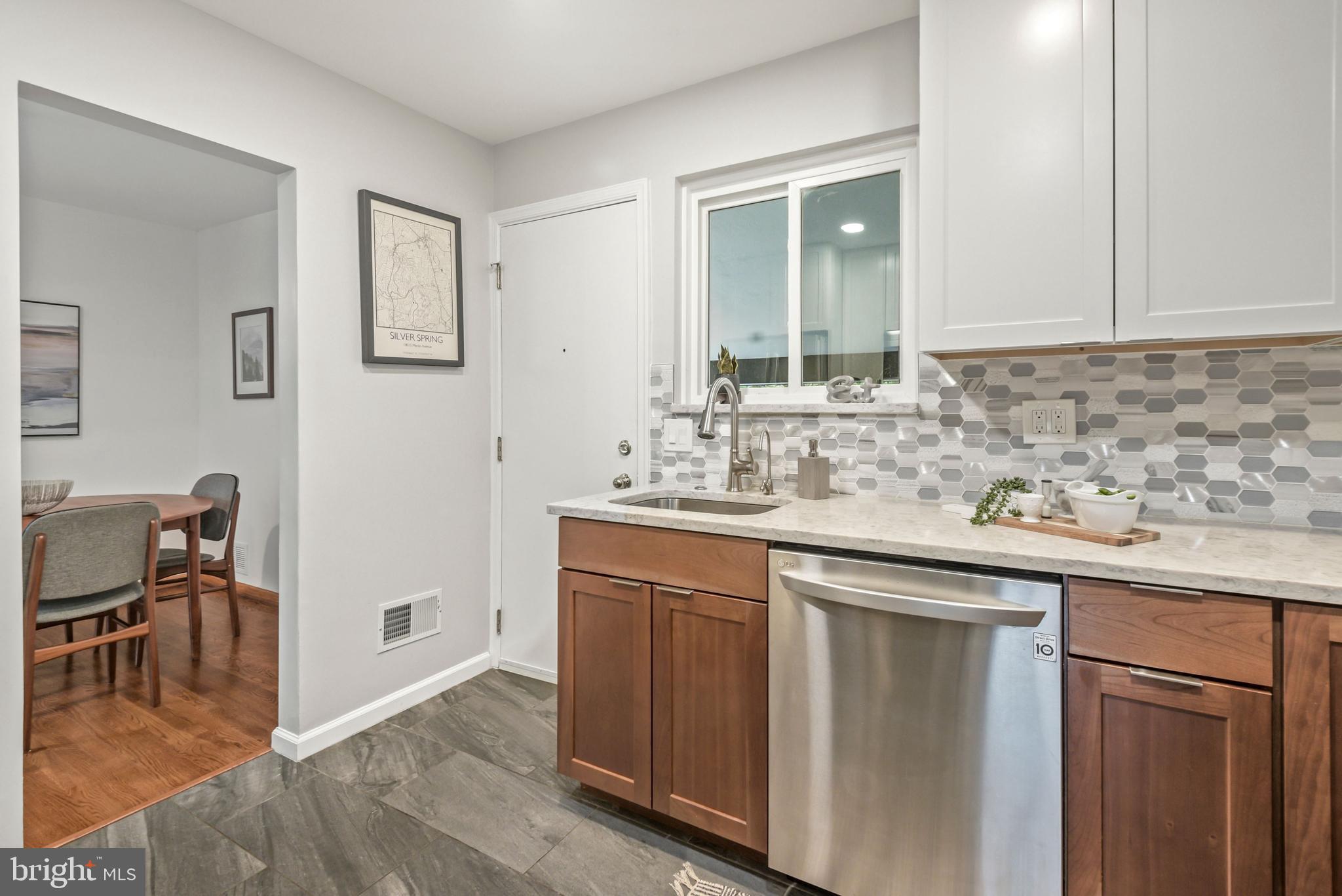 10015 Menlo Avenue Silver Spring, MD 20910 - Photo 11 of 29 Kitchen door to carport