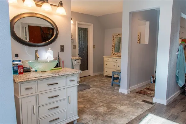 $1,295,000 | 1150 Southwest 700th Road, Holden, MO 64040