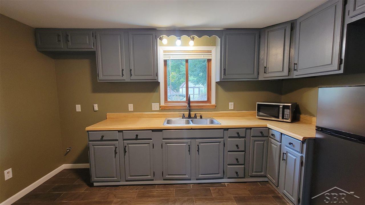 1540 Huntington Road Saginaw, MI 48601 - Photo 14 of 40 50057323-13.JPG