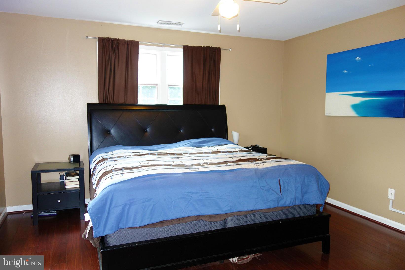 Bedroom (Master)
