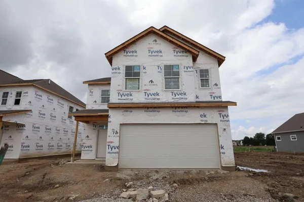 $469,200 | 1195 Brittany Drive, Delaware, OH 43015