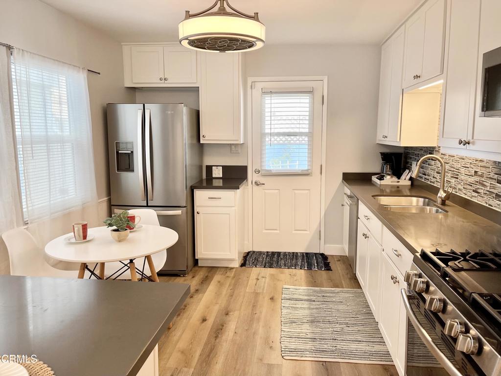 3945 Sunset Lane Oxnard, CA 93035 - Photo 9 of 24