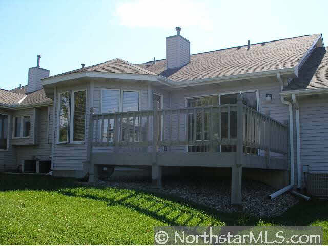 504 Deer Ridge Lane South Maplewood, MN 55119 - Photo 2 of 10 Gallery Image 2