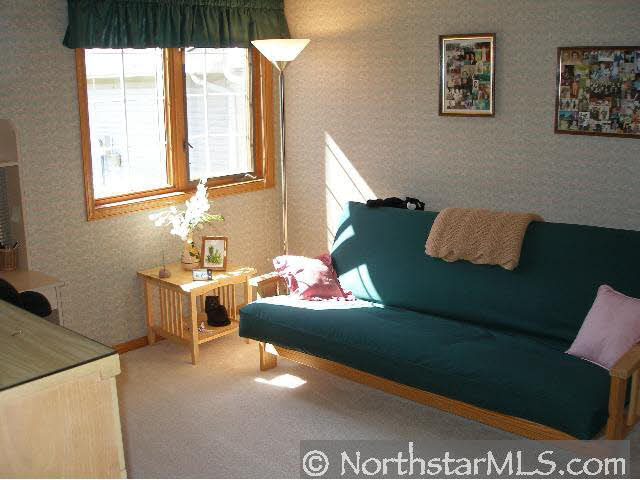 504 Deer Ridge Lane South Maplewood, MN 55119 - Photo 6 of 10 Gallery Image 6