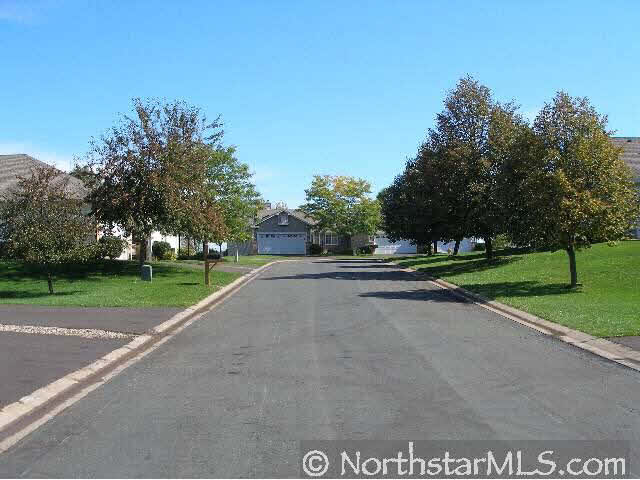 504 Deer Ridge Lane South Maplewood, MN 55119 - Photo 10 of 10 Gallery Image 10