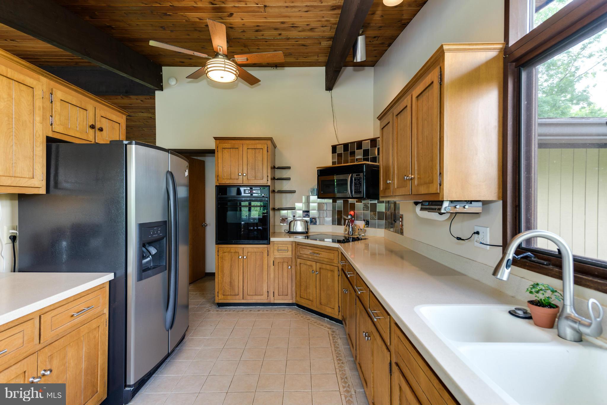 24131 Old Hundred Road Dickerson, MD 20842 - Photo 11 of 30 Kitchen