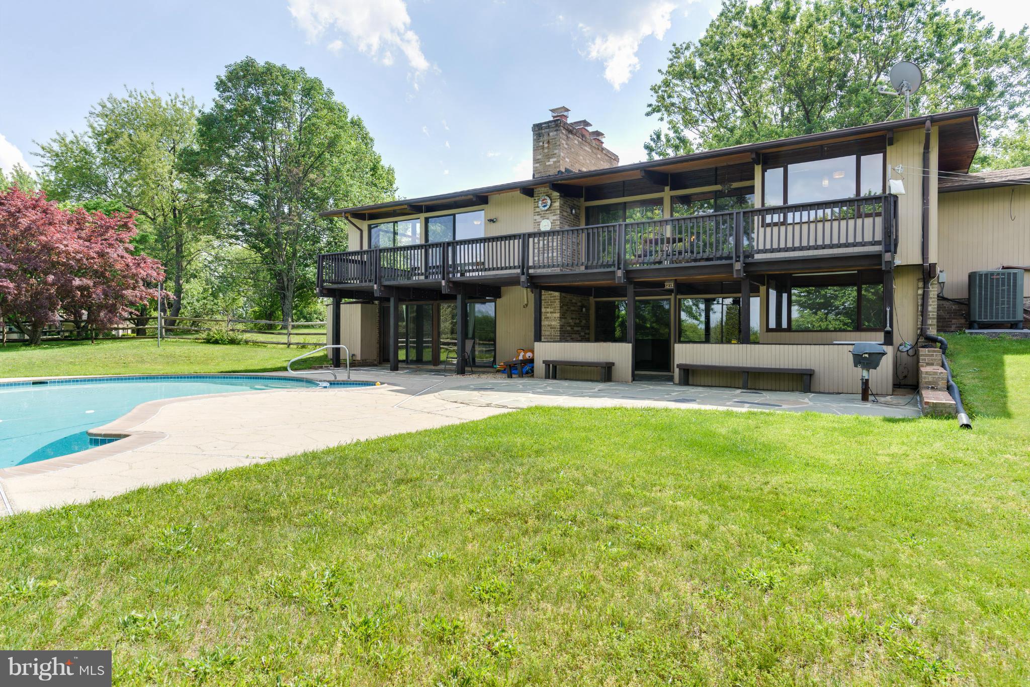 24131 Old Hundred Road Dickerson, MD 20842 - Photo 19 of 30 Exterior (Rear)