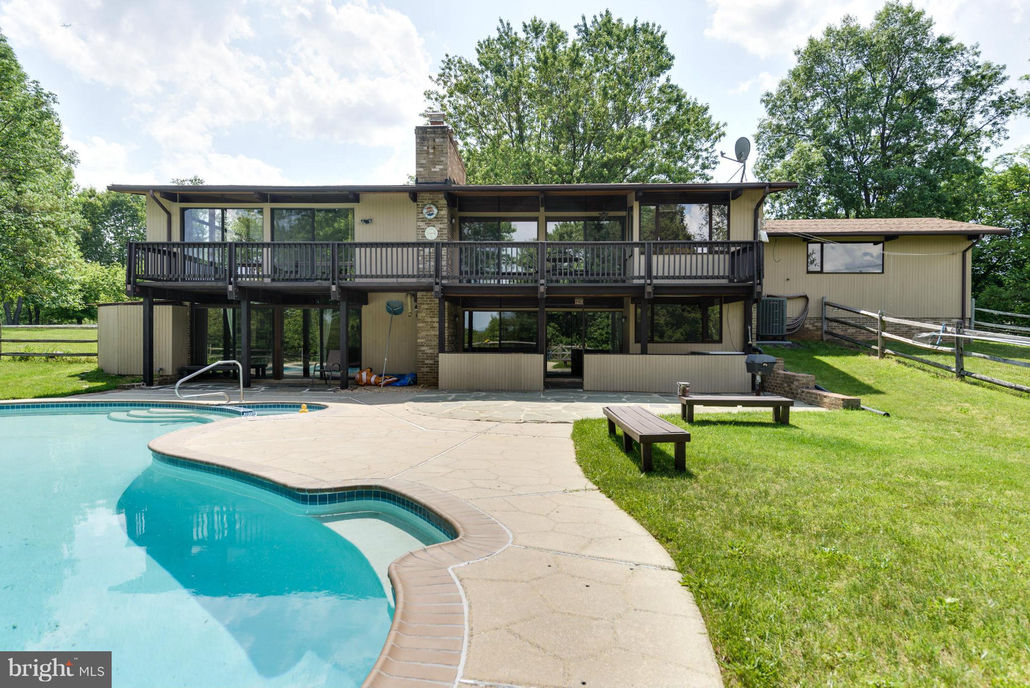 24131 Old Hundred Road Dickerson, MD 20842 - Photo 22 of 30 Exterior (General)