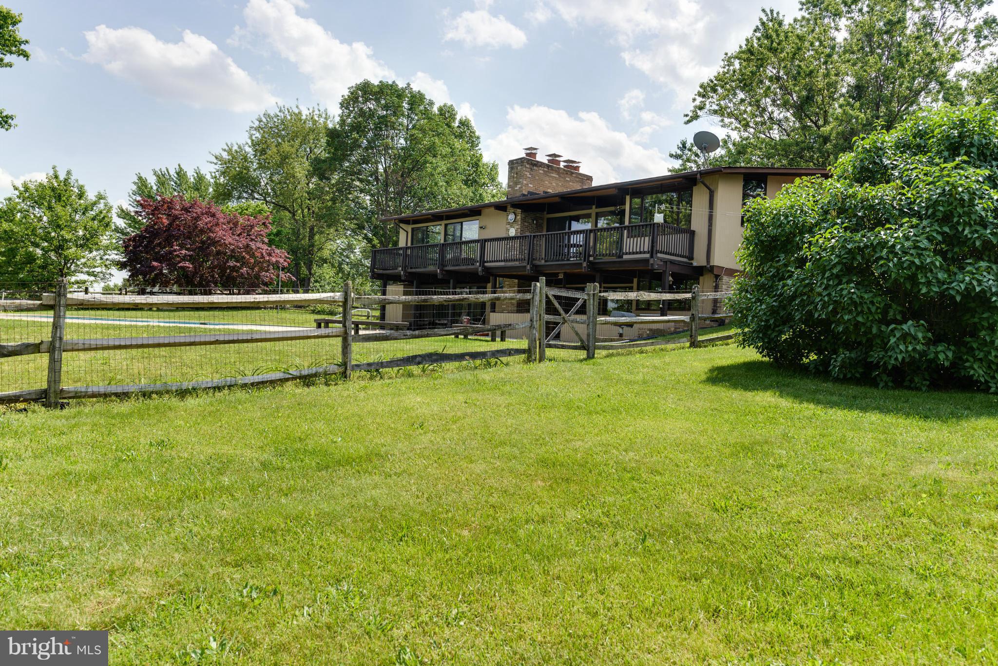 24131 Old Hundred Road Dickerson, MD 20842 - Photo 26 of 30 Exterior (General)