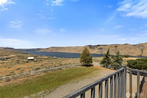 $699,000 | 46575 Meadowlark Lane, Grand Coulee, WA 99133