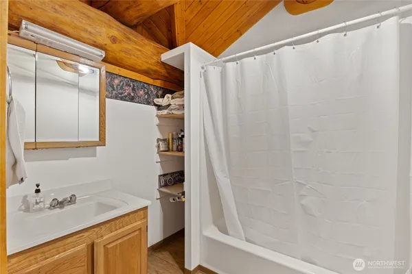 $699,000 | 46575 Meadowlark Lane, Grand Coulee, WA 99133
