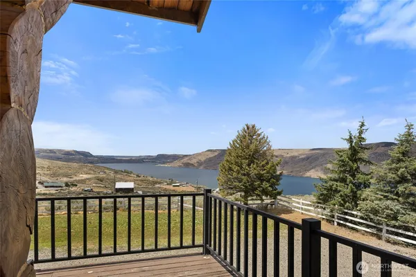 $699,000 | 46575 Meadowlark Lane, Grand Coulee, WA 99133
