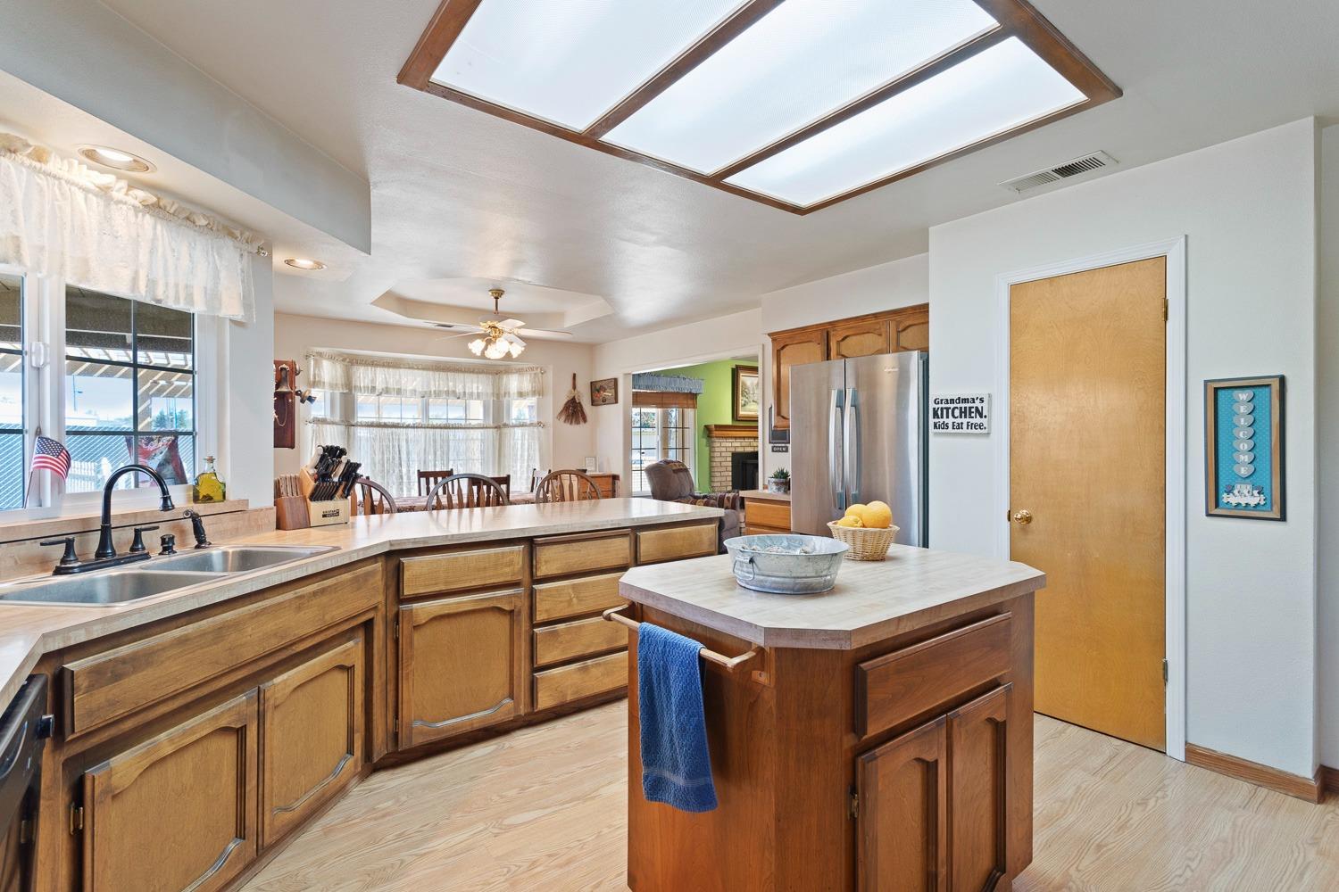 12703 Mesa Drive Madera, CA 93636 - Photo 12 of 31