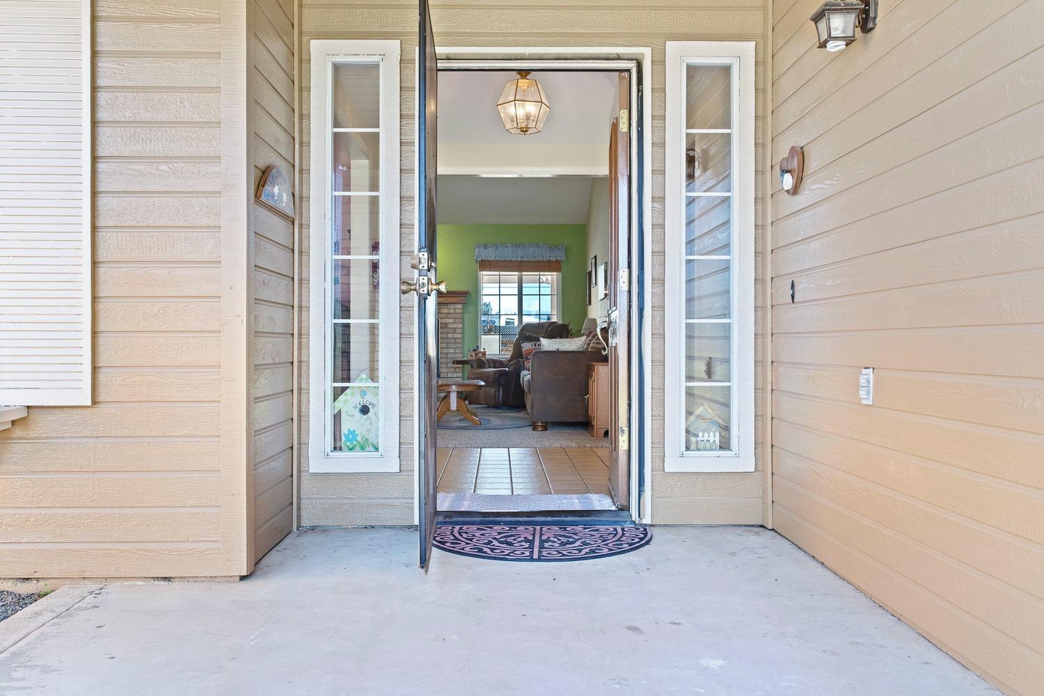 12703 Mesa Drive Madera, CA 93636 - Photo 2 of 31