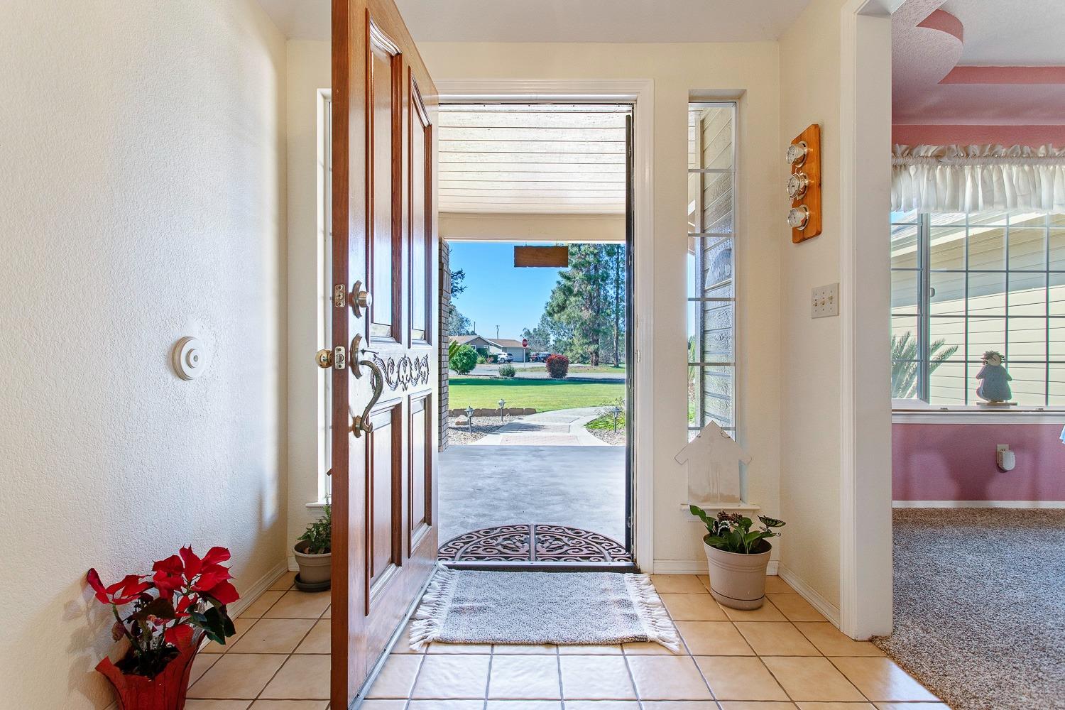 12703 Mesa Drive Madera, CA 93636 - Photo 3 of 31