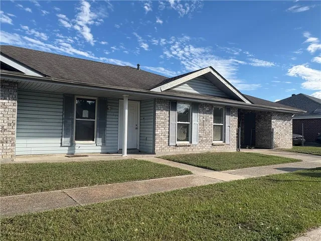 $1,300 | 4113 Juno Drive, Chalmette, LA 70043