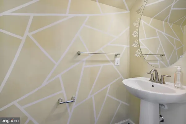 $2,650 | 6252 Newport Drive East, Frederick, MD 21701