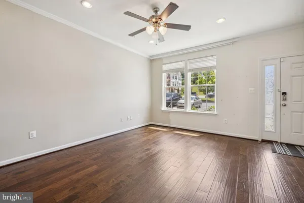 $2,650 | 6252 Newport Drive East, Frederick, MD 21701