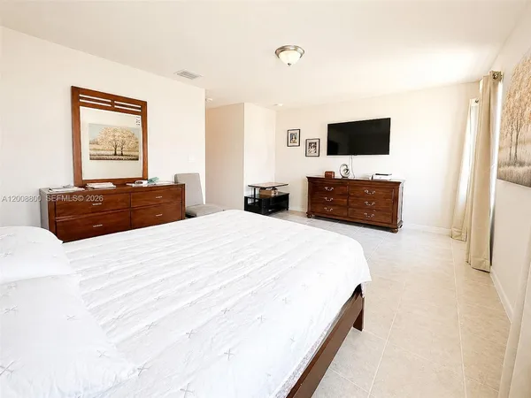 $2,390 | 1041 Northwest 5th Street, Unit 1041, Florida City, FL 33034