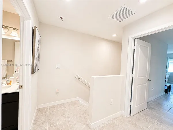 $2,390 | 1041 Northwest 5th Street, Unit 1041, Florida City, FL 33034