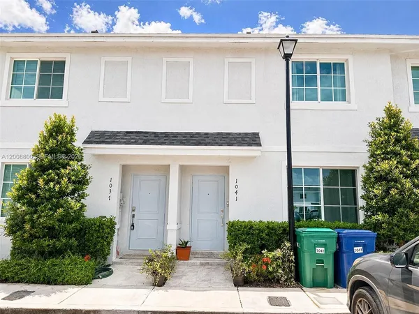 $2,390 | 1041 Northwest 5th Street, Unit 1041, Florida City, FL 33034