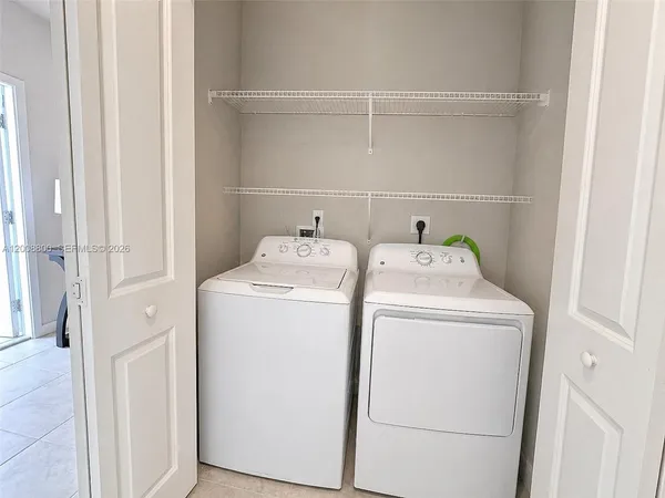 $2,390 | 1041 Northwest 5th Street, Unit 1041, Florida City, FL 33034