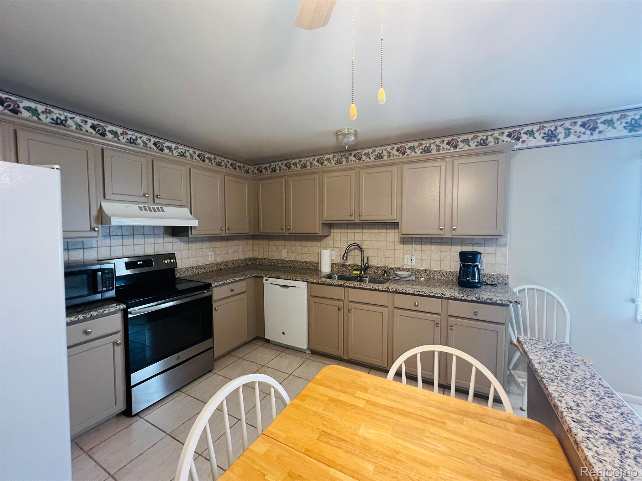 45360 Inverness Circle Macomb, MI 48044 - Photo 24 of 57 Gallery Image 24