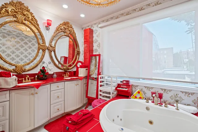 $2,500,000 | 28-07 36th Avenue | Astoria