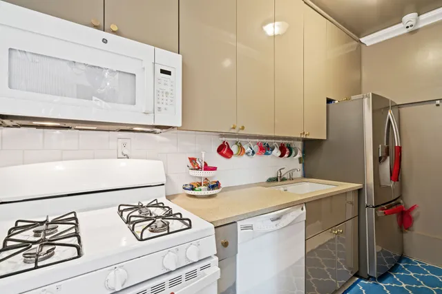 $2,500,000 | 28-07 36th Avenue | Astoria