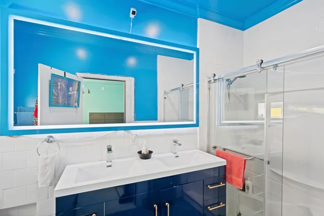 $2,500,000 | 28-07 36th Avenue | Astoria