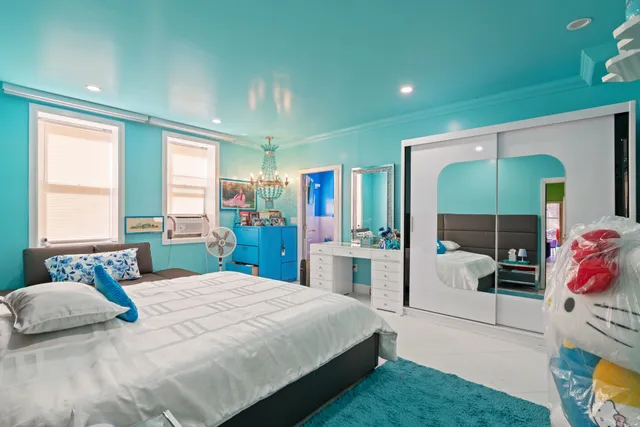 $2,500,000 | 28-07 36th Avenue | Astoria