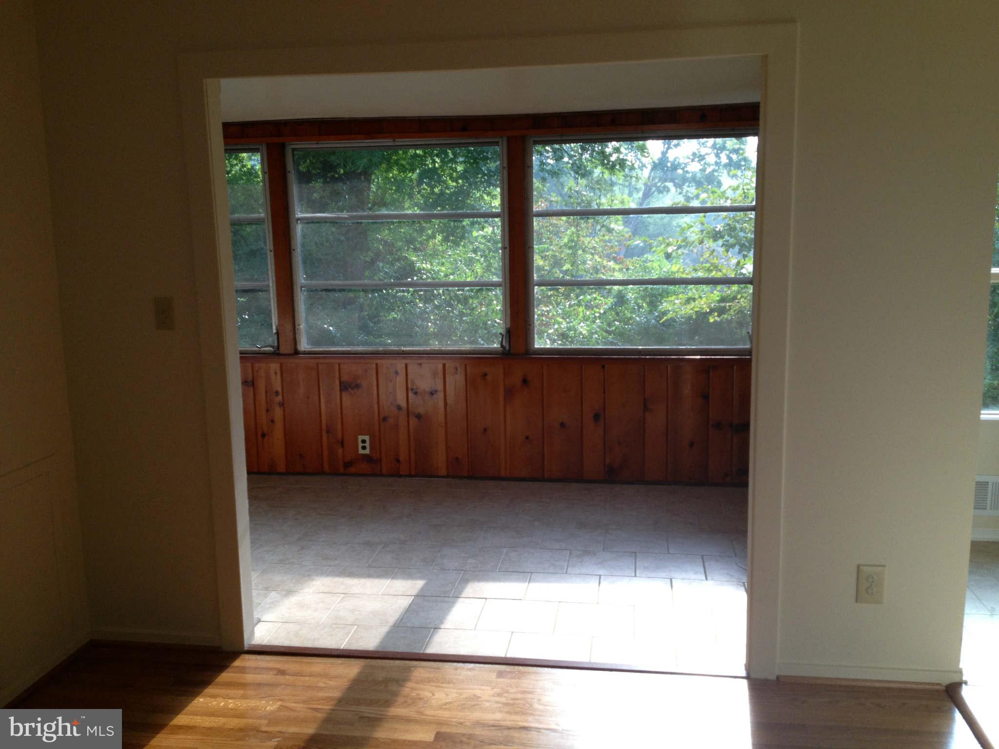607 McIntyre Road Rockville, MD 20851 - Photo 6 of 11 Interior (General)