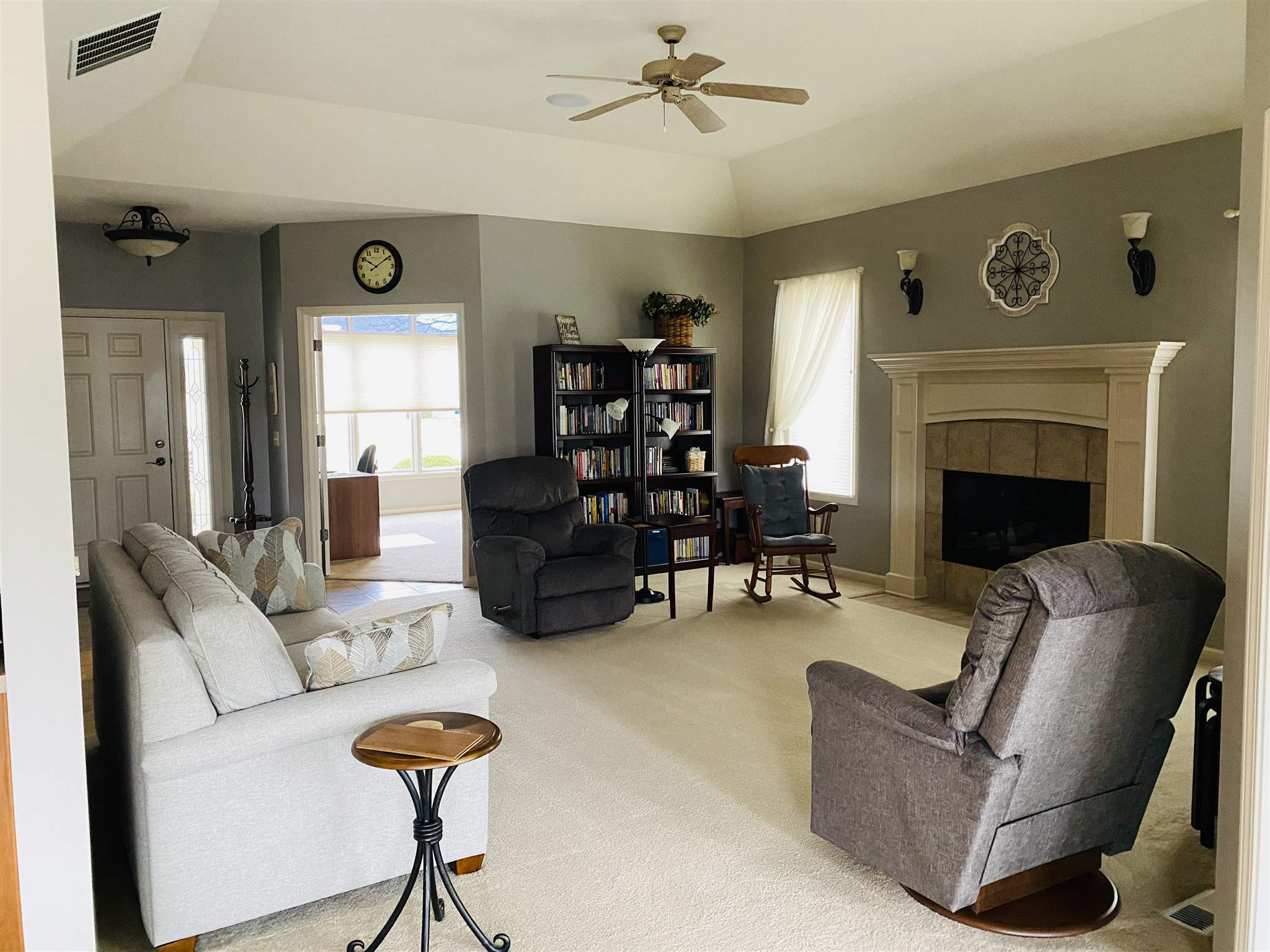 320 Fiddlers Cove Fort Wayne, IN 46825 - Photo 4 of 33