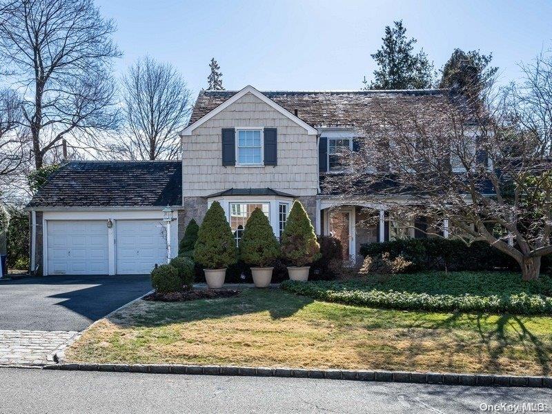 54 Trumbull Road Manhasset, NY 11030 - Photo 1 of 1 Gallery Image 1