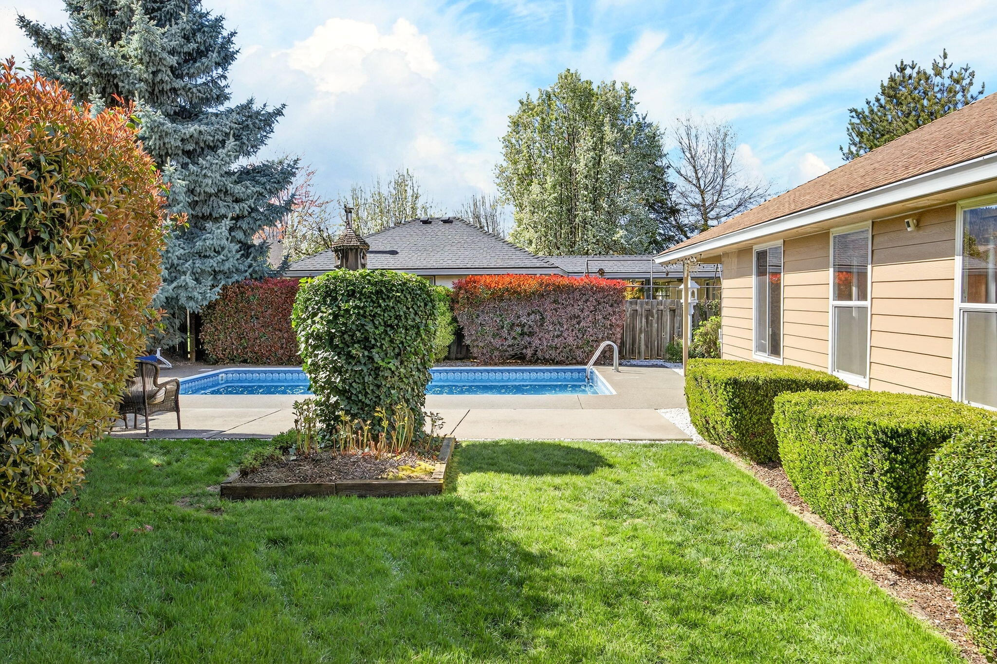 489 Vincent Avenue Central Point, OR 97502 - Photo 31 of 38 Pool